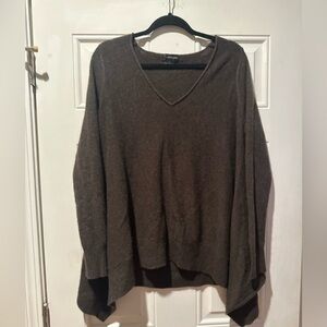Bloomingdale's Cashmere Deep Brown V-Neck Sweater Size M